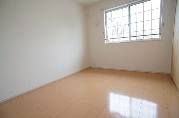 エミナンス南町の物件内観写真